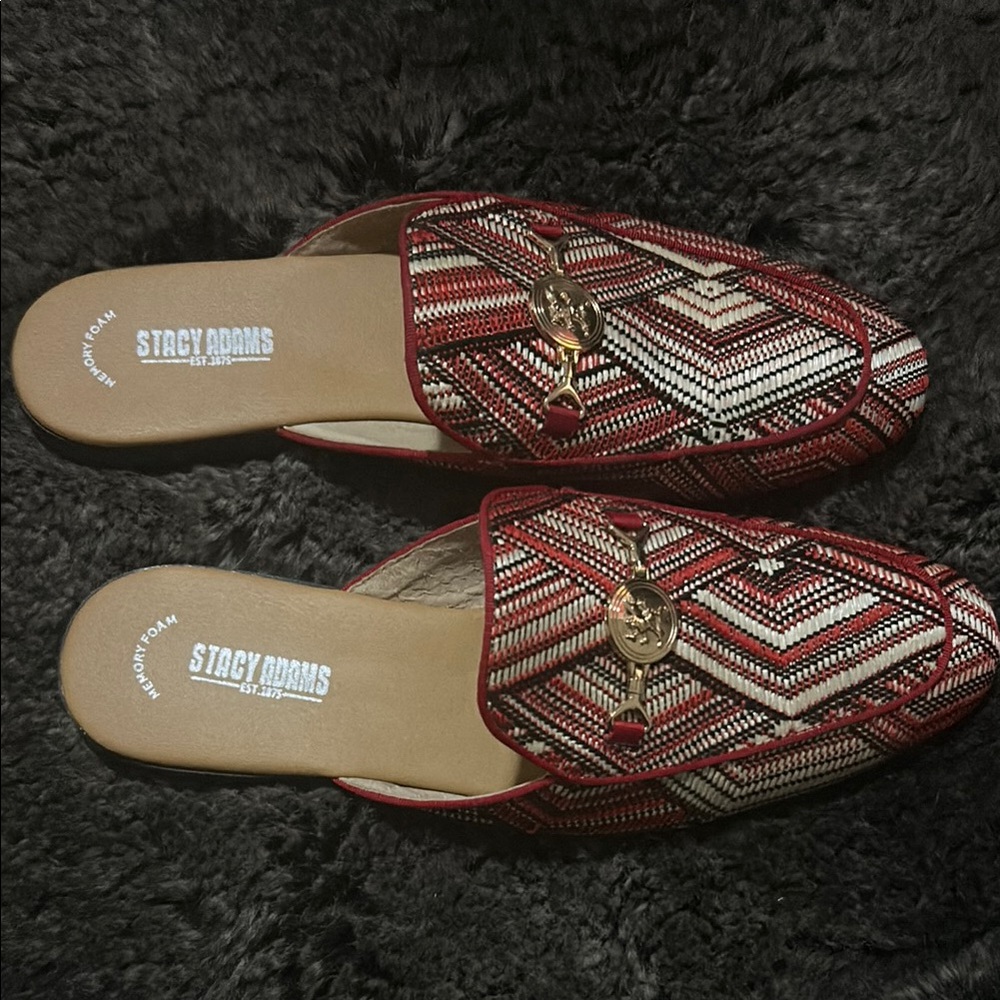 Men Stacy Adams Red and White Mules with Geometric Design size 11